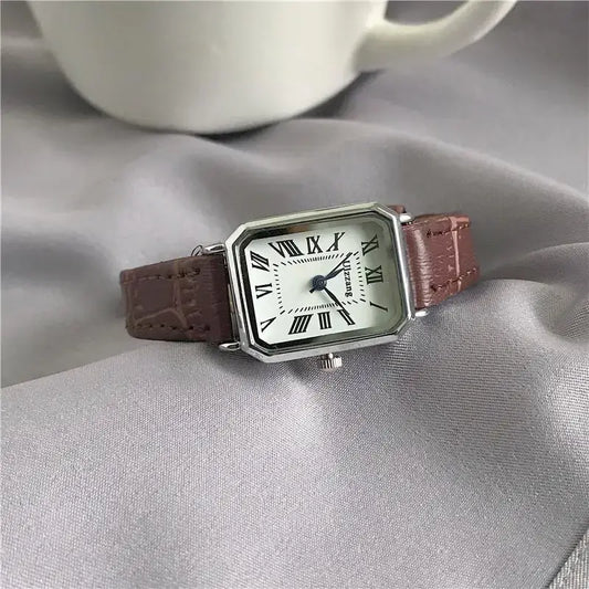 Retro Women's Classic Quartz Leather Watches