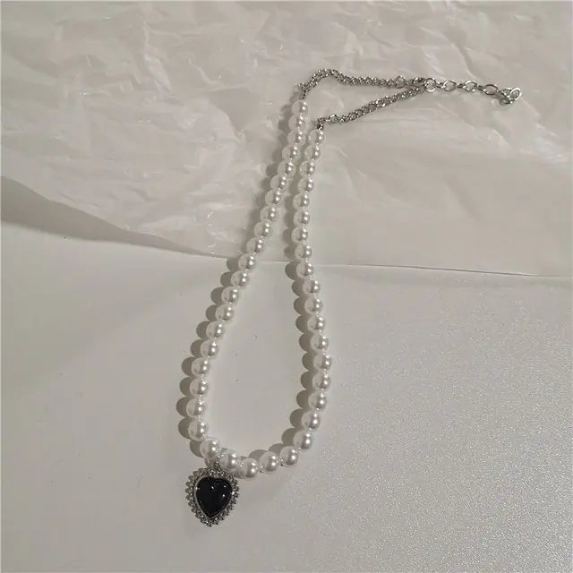 Kpop Vintage Love Heart Pendant Choker