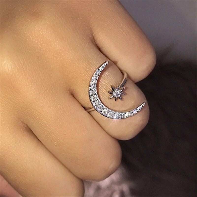 Crescent Moon Ring Lady Fashion