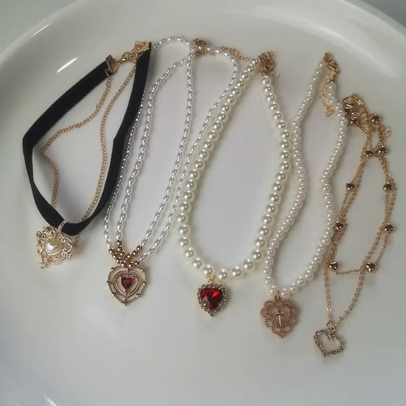 Kpop Vintage Love Heart Pendant Choker